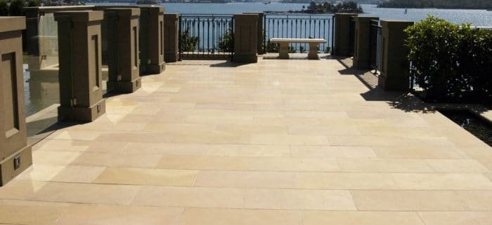 GOLDEN SAND SAWN SANDSTONE PAVING