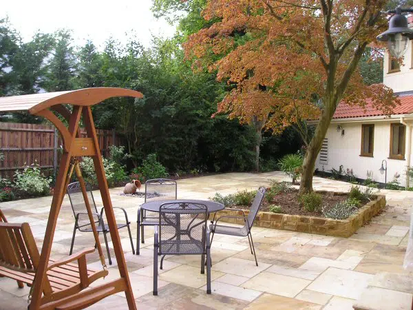 MINT FOSSIL SANDSTONE PATIO PAVING SLABS