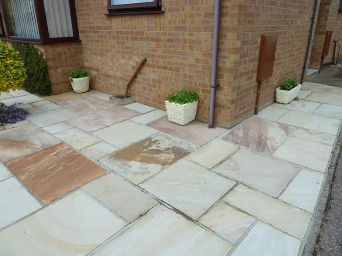 MINT FOSSIL SANDSTONE PATIO PAVING SLABS