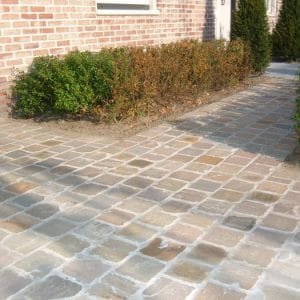 RAJ GREEN SANDSTONE COBBLES SETTS