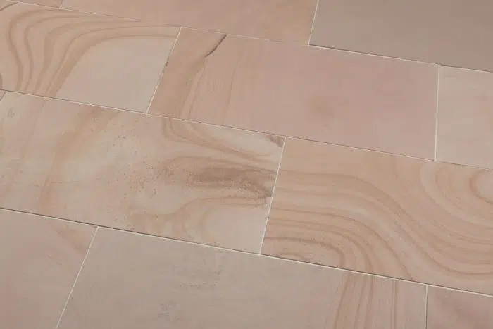 CARAMEL BUFF SAWN SANDSTONE PAVING