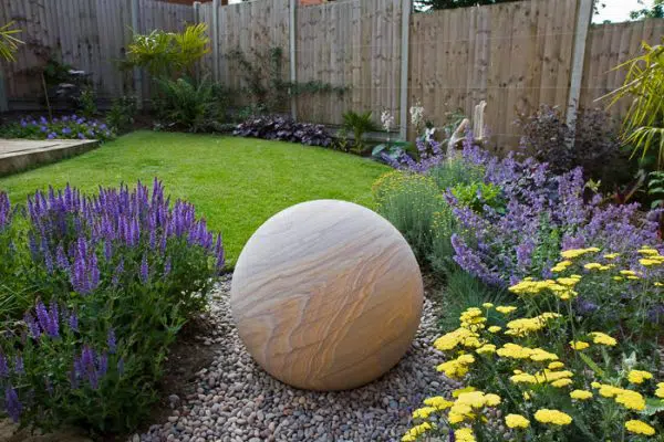 SANDSTONE SPHERES